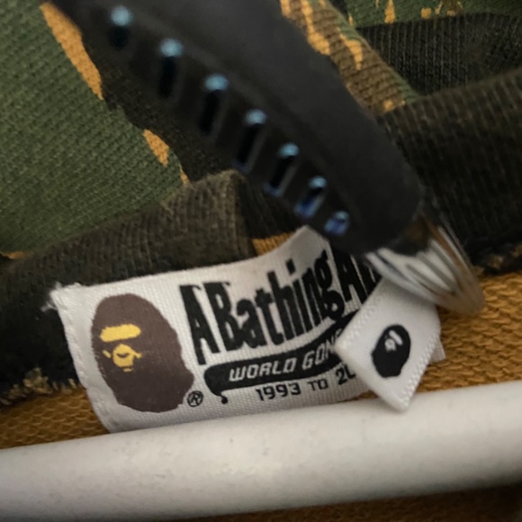 Bape Tiger Camo Shark Hoodie XL - Picture 6 of 9